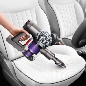 dyson-v6-trigger-in-action-by-vacuumneed-300x300-4349723